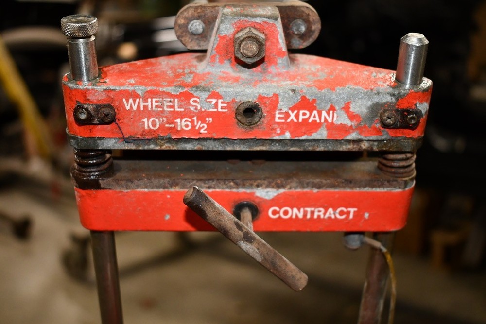 Hunter A111 left front alignment head, should work but can't guarantee it