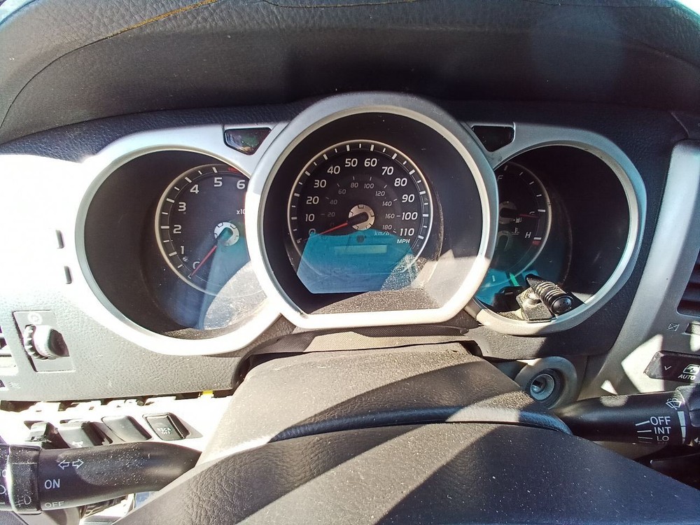2005 4 RUNNER Jack and Spare Tire tools. 12804495