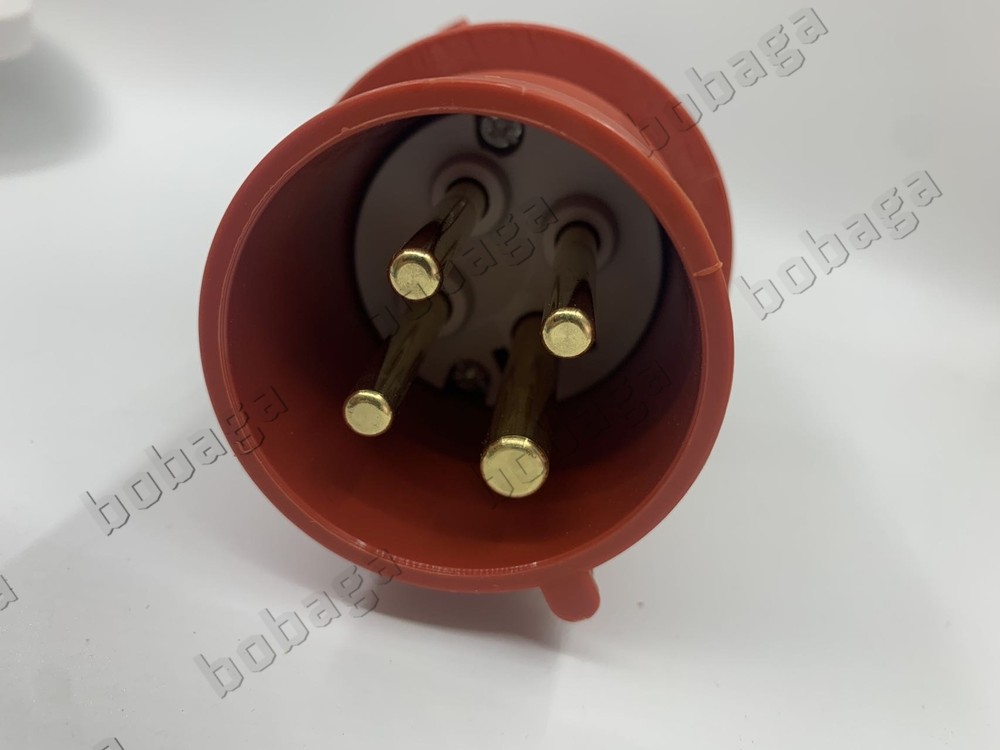1PCS TYP:264 32A New INDUSTRIAL PLUG