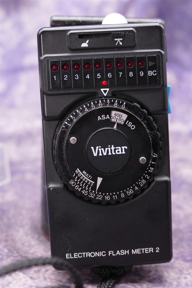 Vivitar EFM-2 Digital Meter Flash With Case and Manual