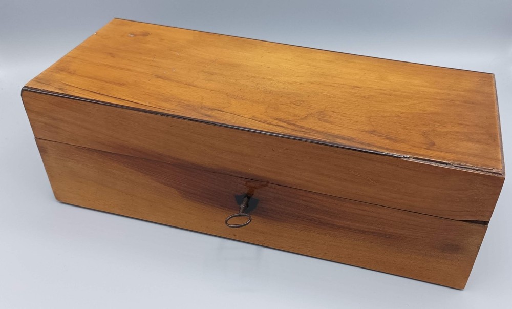 GERMAN CHEST-TYPE MICROSCOPE