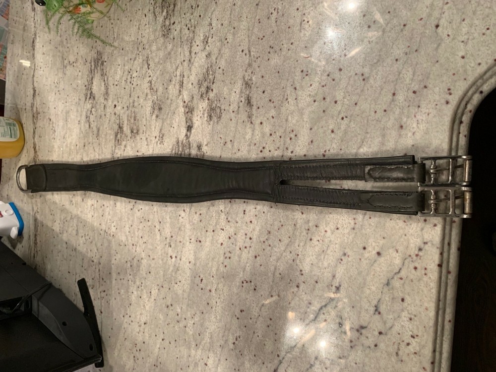 CTK Black Leather Cinch 44"