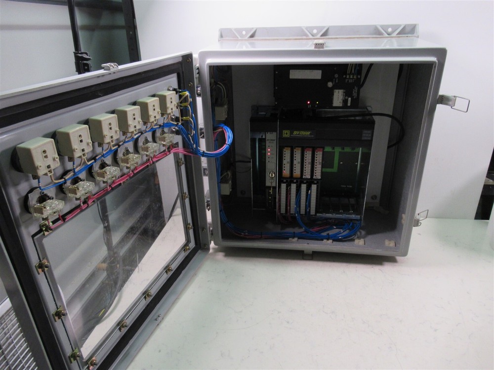 Square D Sy/Max Class 8030 Type PS-11 Programmable Controller HRK-100 Rack Unit