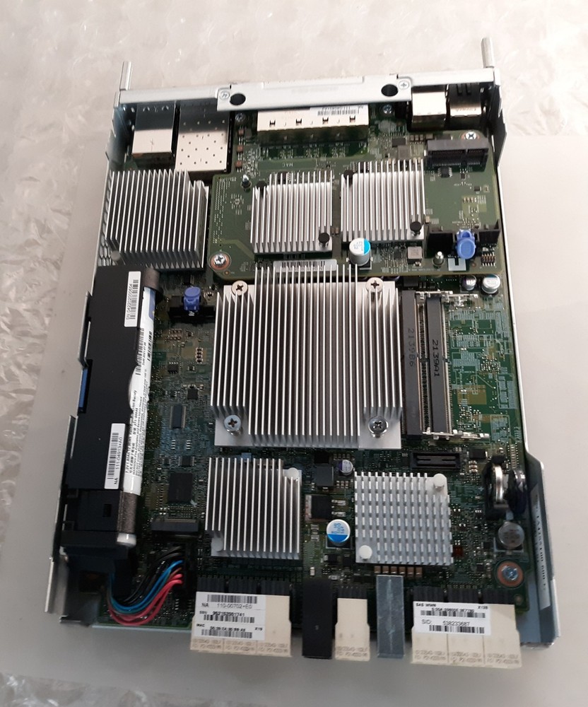 NetApp 111-04334+E1 SAS WWN X128 Storage Controller