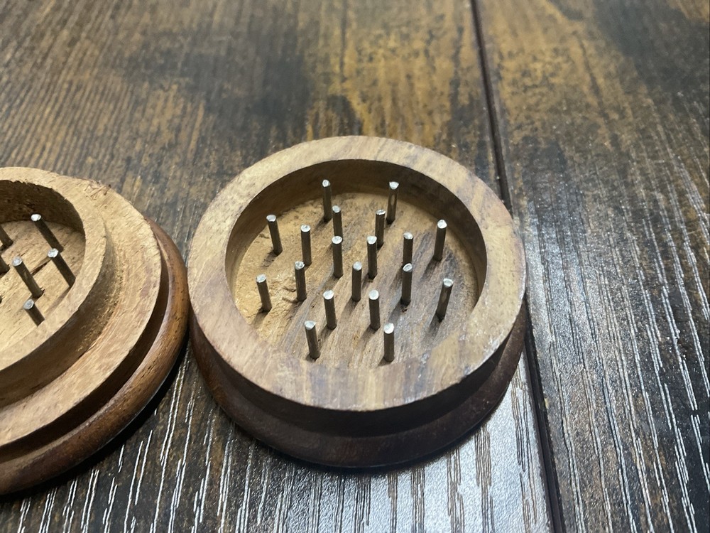 Wooden Herb Grinder Classic