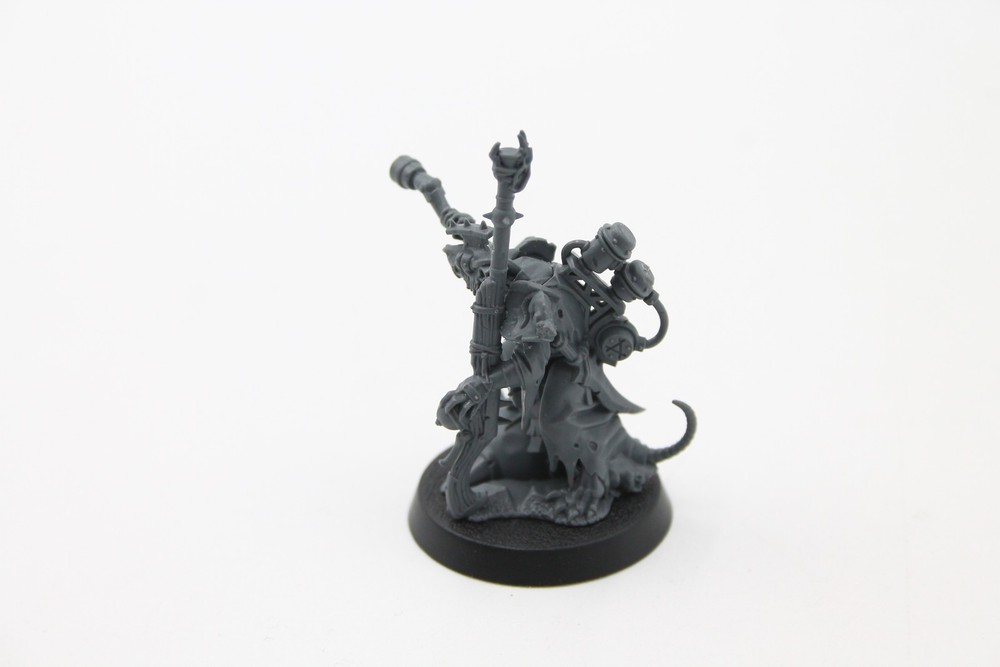 Used Warhammer AoS Skaven: Warplock Engineer