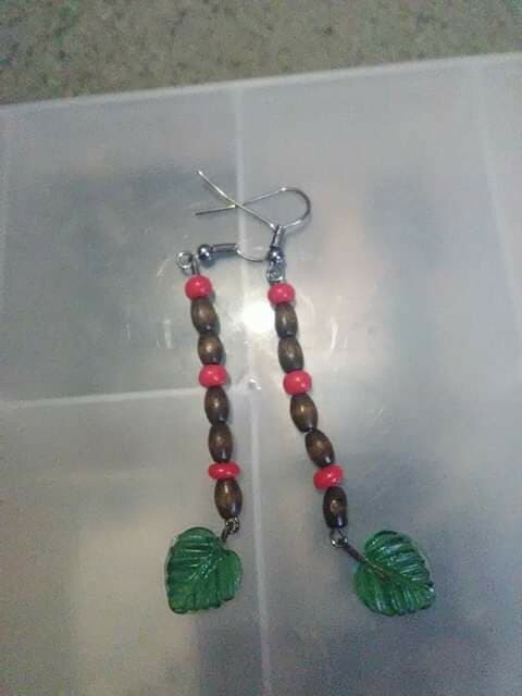 vintage leaf earrings