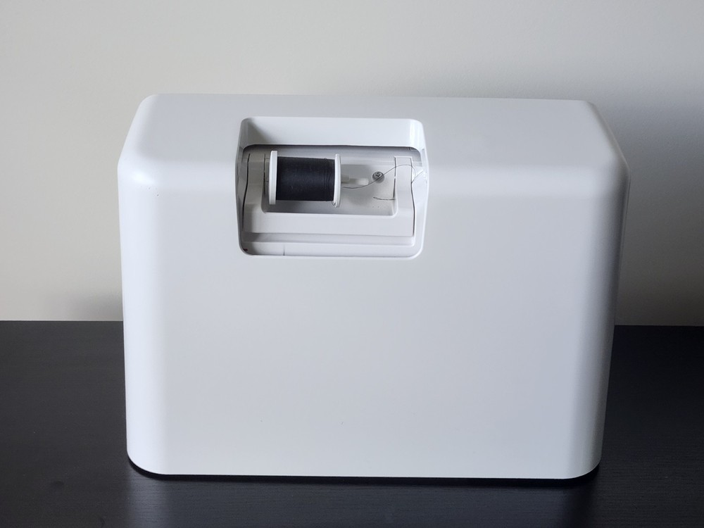 Janome JW 8100 Fully-Featured Computerized Sewing Machine w/ Carrying Case