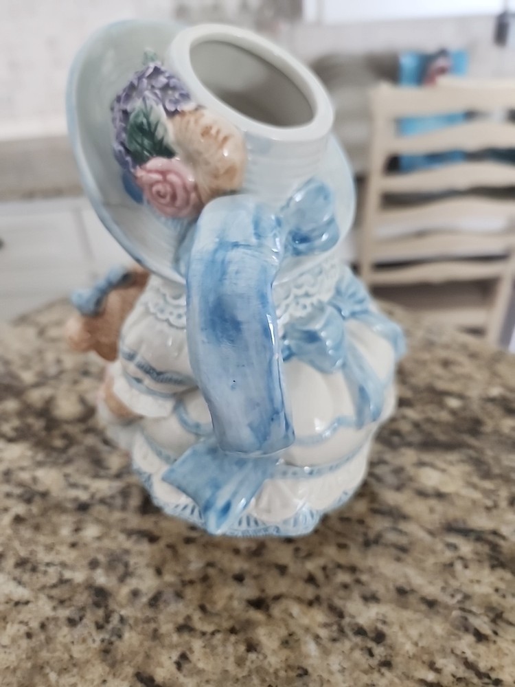 Fitz And Floyd HYDRANGEA BEAR Water Pitcher 1.875 Quart