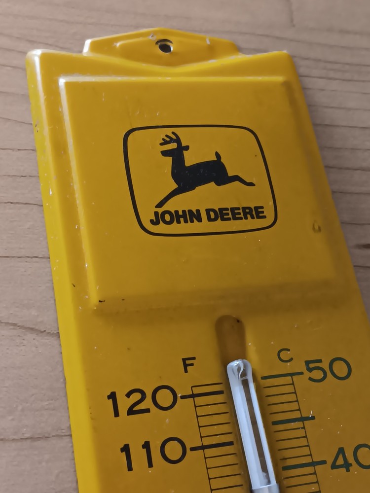 Vintage John Dèere Metal Thermometer