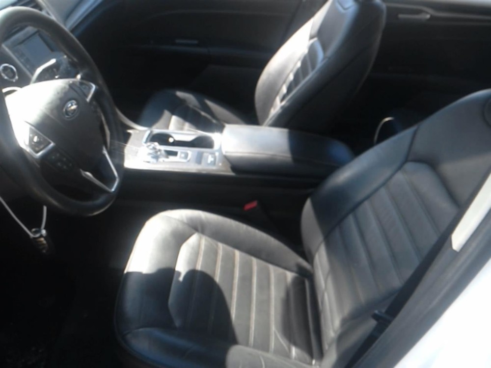 FUSION 2017 High Mounted Stop Light 104920547