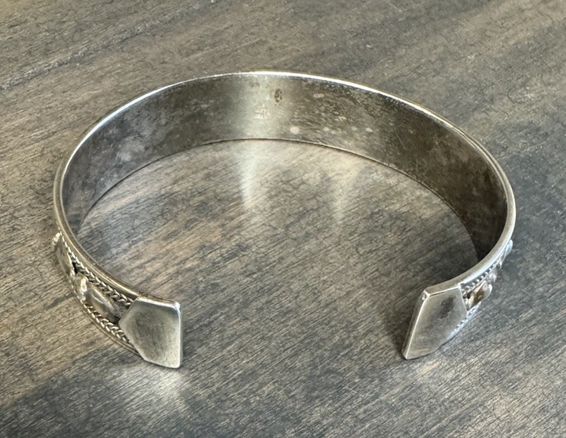 Vintage Elephant Cuff Sterling Silver Bracelet 32g