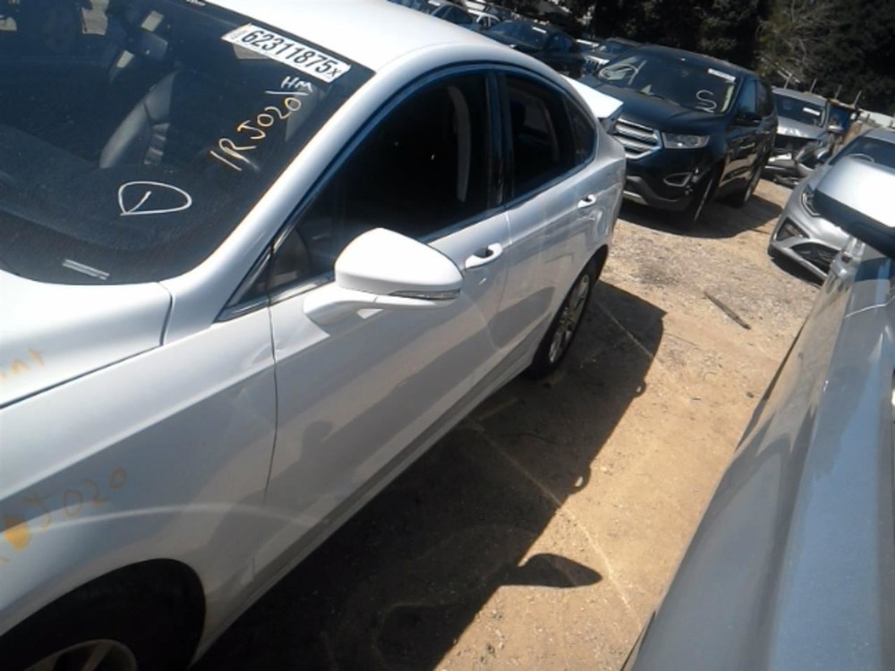 FUSION 2017 High Mounted Stop Light 104920547