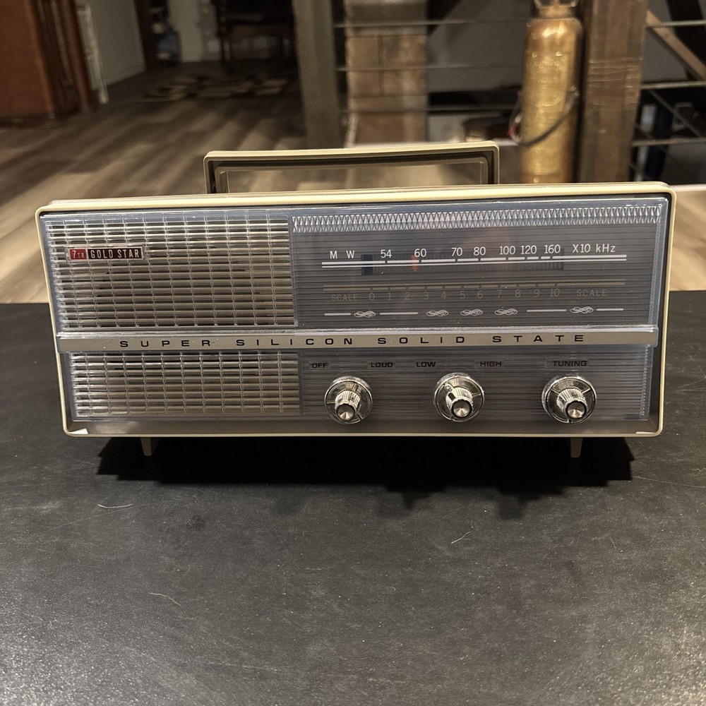 GOLD STAR 7 Transistor SUPER SILICON SOLID STATE Transistor Radio