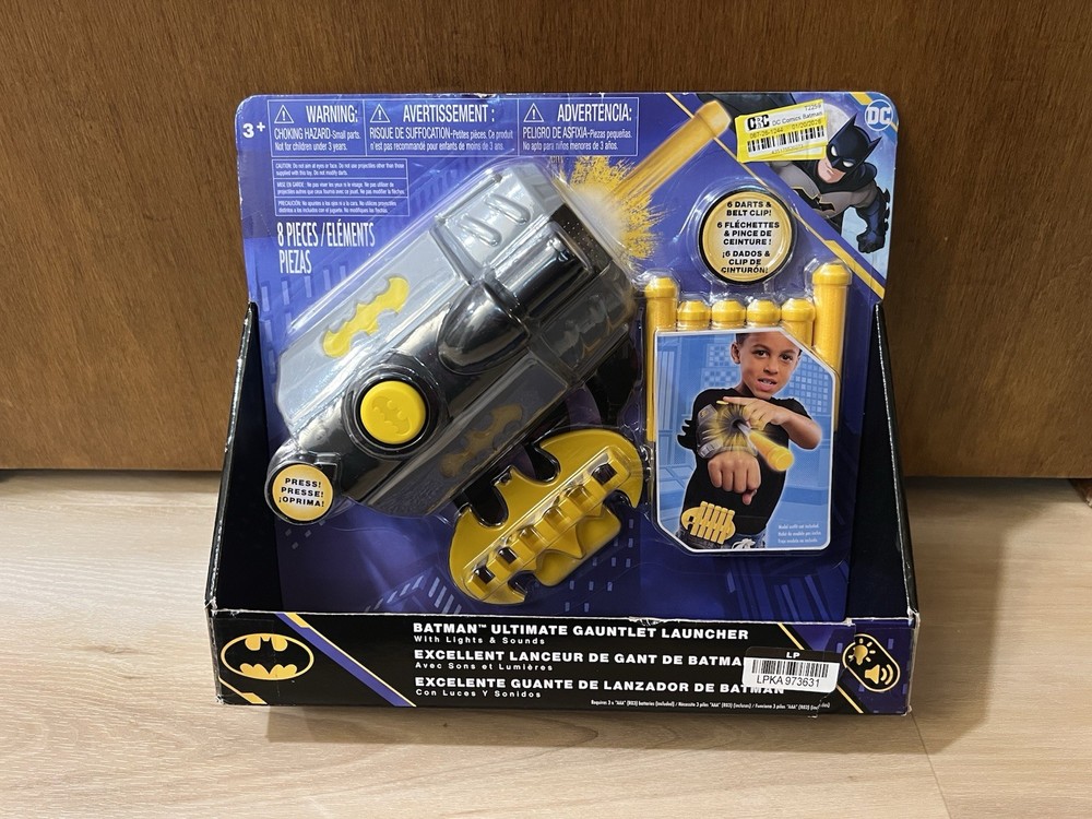 Batman Ultimate Gauntlet Launcher With Lights & Sounds DC Comics Interactive