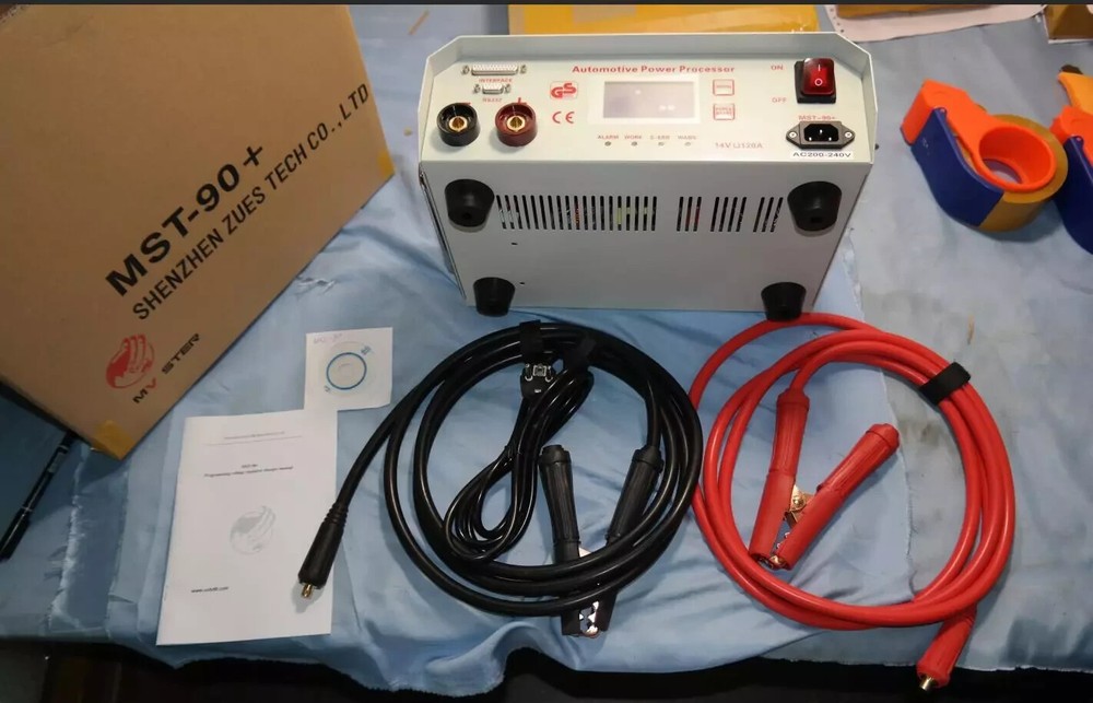 Car ECU Code Charger MST-90+ Vehicle ECU Program Power Stabilizer Machine 110V