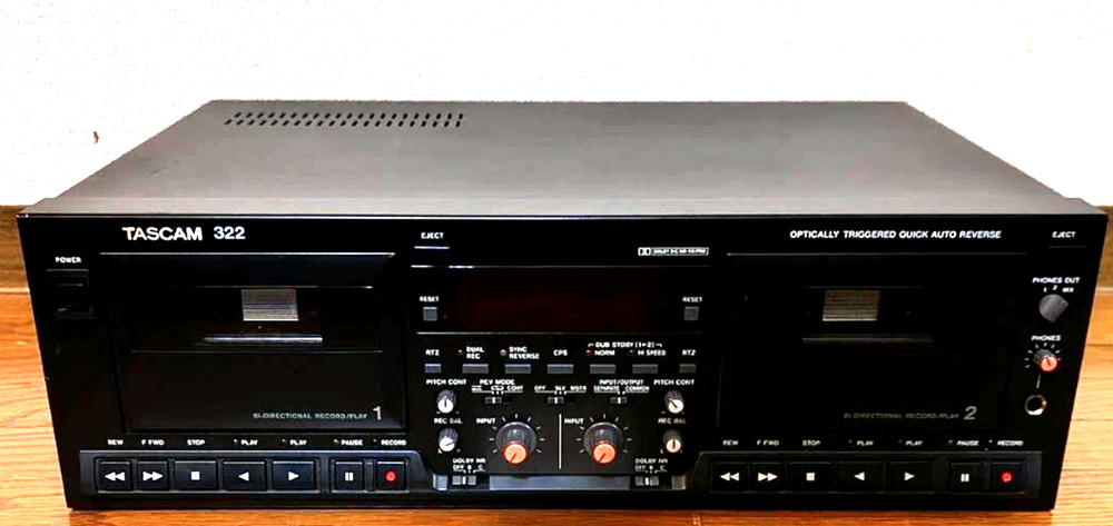 TASCAM Model 322 Professional Dual Cassette Deck Player/Recorder Working