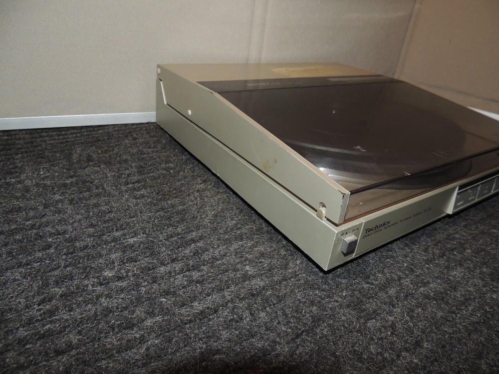 Technics Direct Drive Automatic Turntable System SL-Q