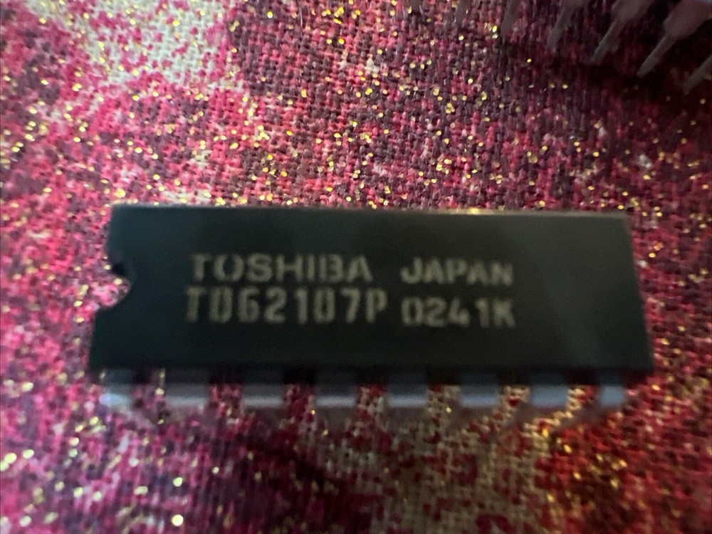 ** QUANTITY 2 ** TOSHIBA TD62107P