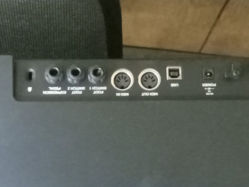 Akai MPK88 Keyboard controller 88 keys