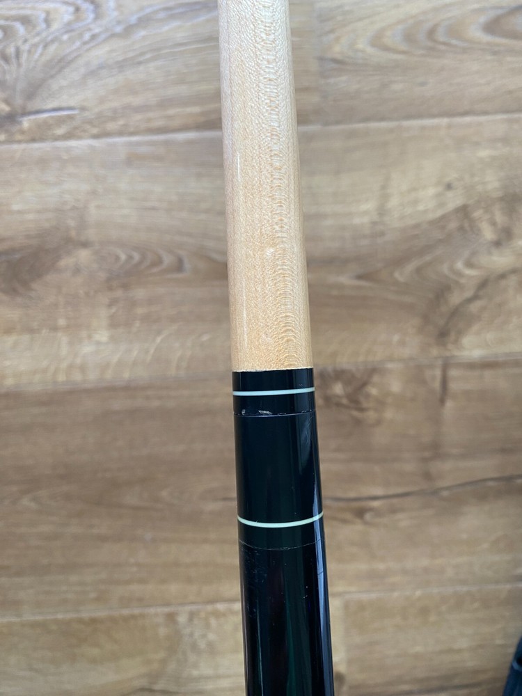 Rage Pool Cue Stick - 2 piece 20 oz Very Nice Excellent