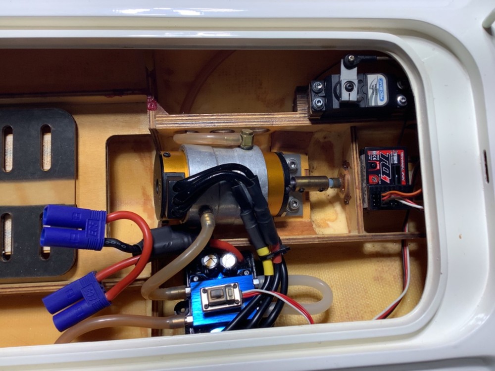 Pro Boat Impulse 31 6s Upgraded Brushless RC Boat