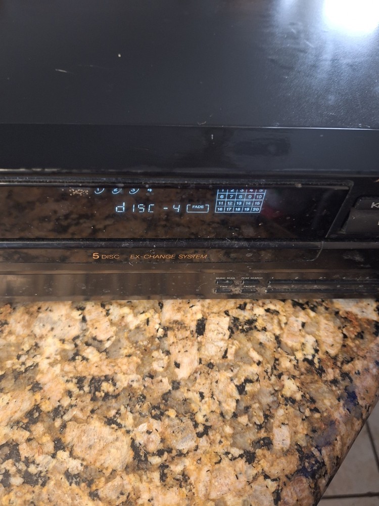 5 Discs CD Player Sony Not Tested