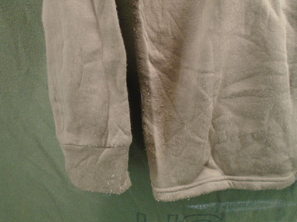 US Military Polypropylene Cold Weather Undershirt Polypro Shirt Medium 295-D