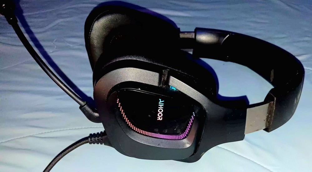 AIHOOR LED Gaming Headphones W/ USB PLUG, MICROPHONE & A Volume Controller