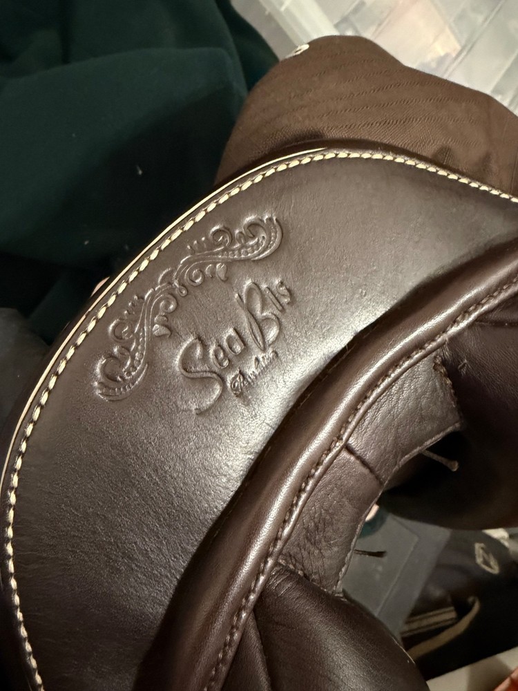 Barely used brown SeaBis jumping saddle medium tree 17” seat