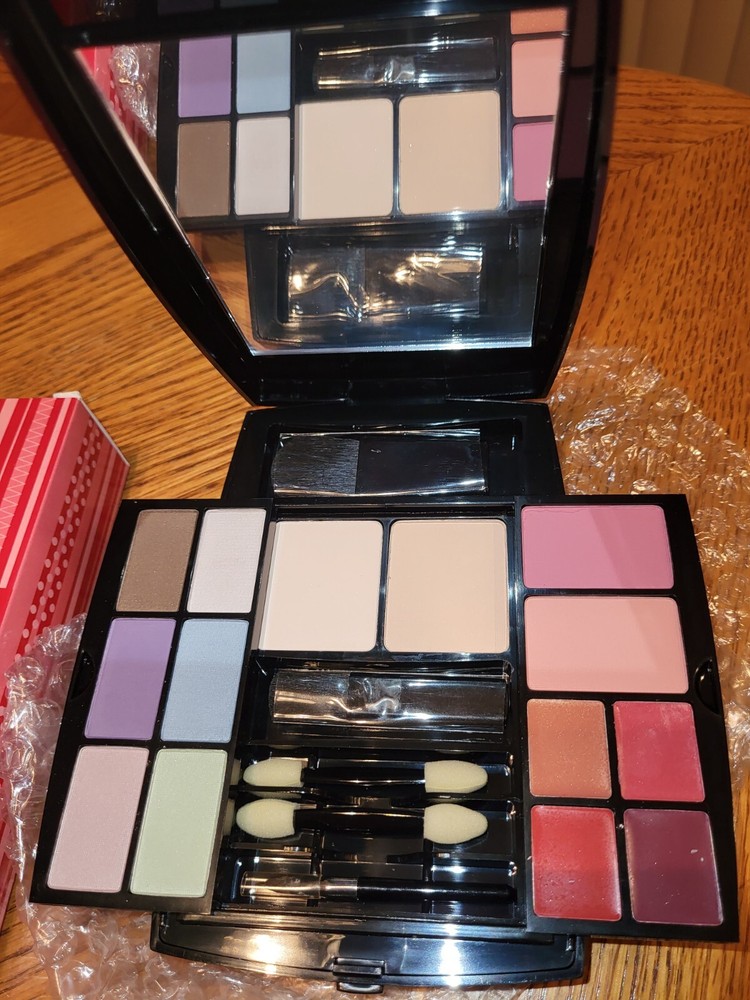 Avon 2004 all over color palette