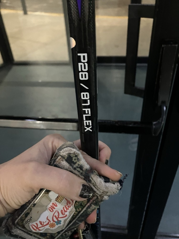 Senior flylite p28 87 flex hockey stick