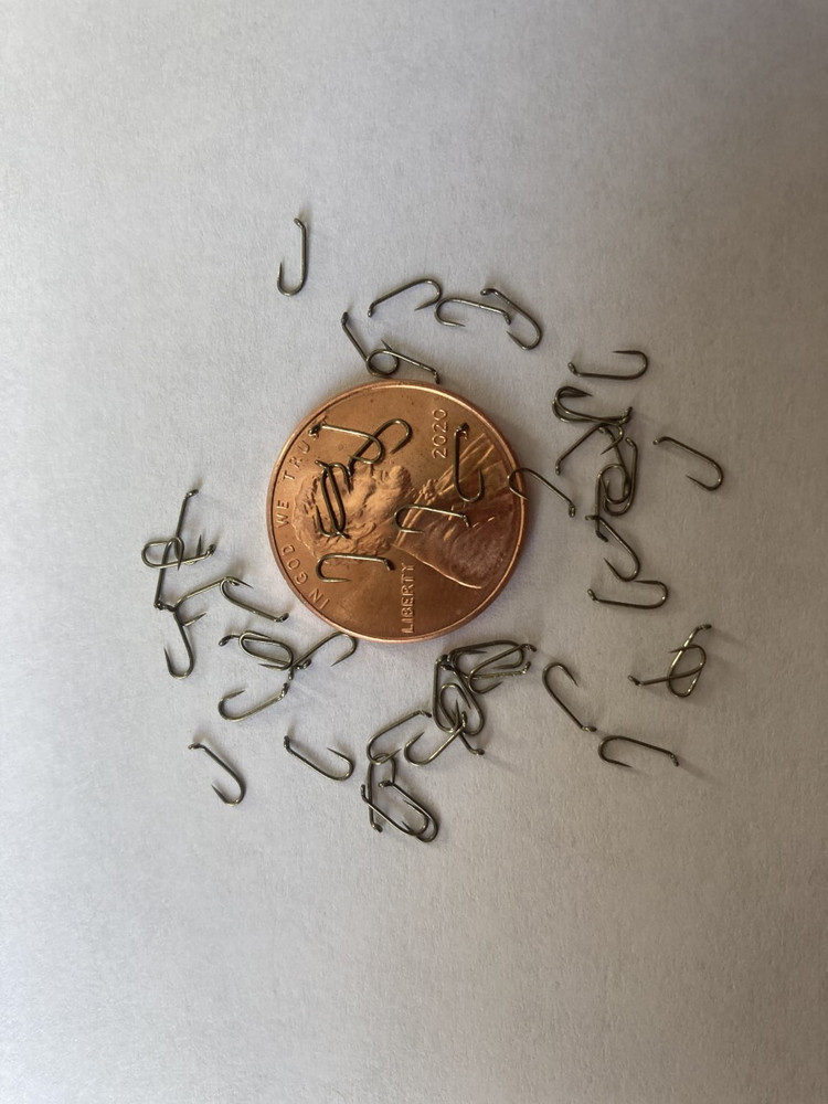 Tiemco fly tying hooks TMC100 size 22  200 hooks