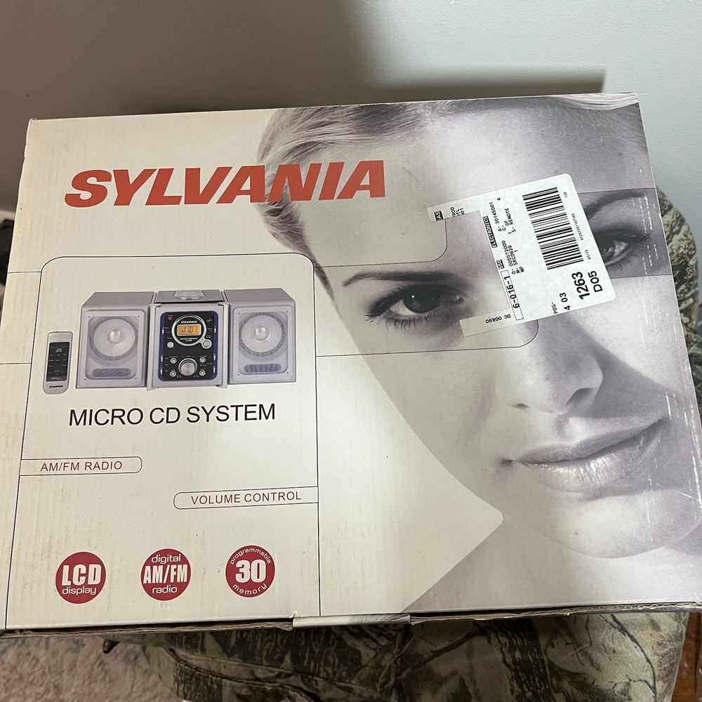 2006 Sylvania SRCD629 Micro CD System AM/FM Radio Top Loading CD Player LCD