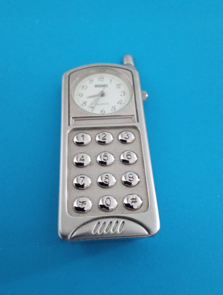 Miniature Novelty Clock