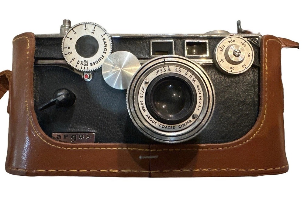 Argus C3 35mm Rangefinder Camera Cintar 50mm f/3.5 Working Shutter + Case