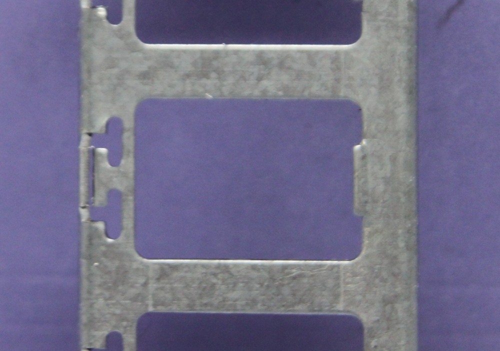 Interchangeable Despard 3-Hole Horizontal Plate/Cover Mounting Strap Bracket