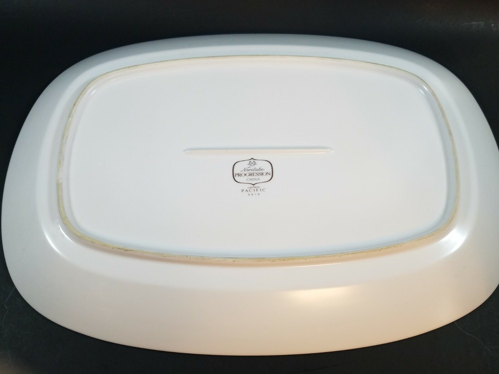 Noritake Pacific Progression 9010 Oval Serving Platter Blue & White 15" 1966-78