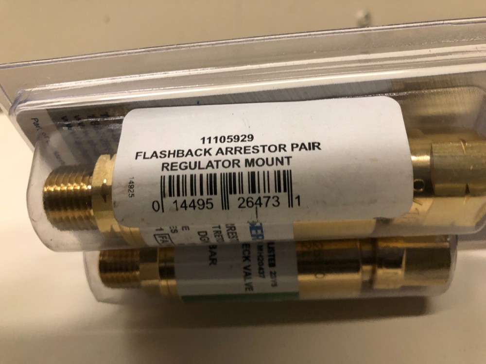 Messer flashback arrestor pair regulator mount : 11105929. (NEW).