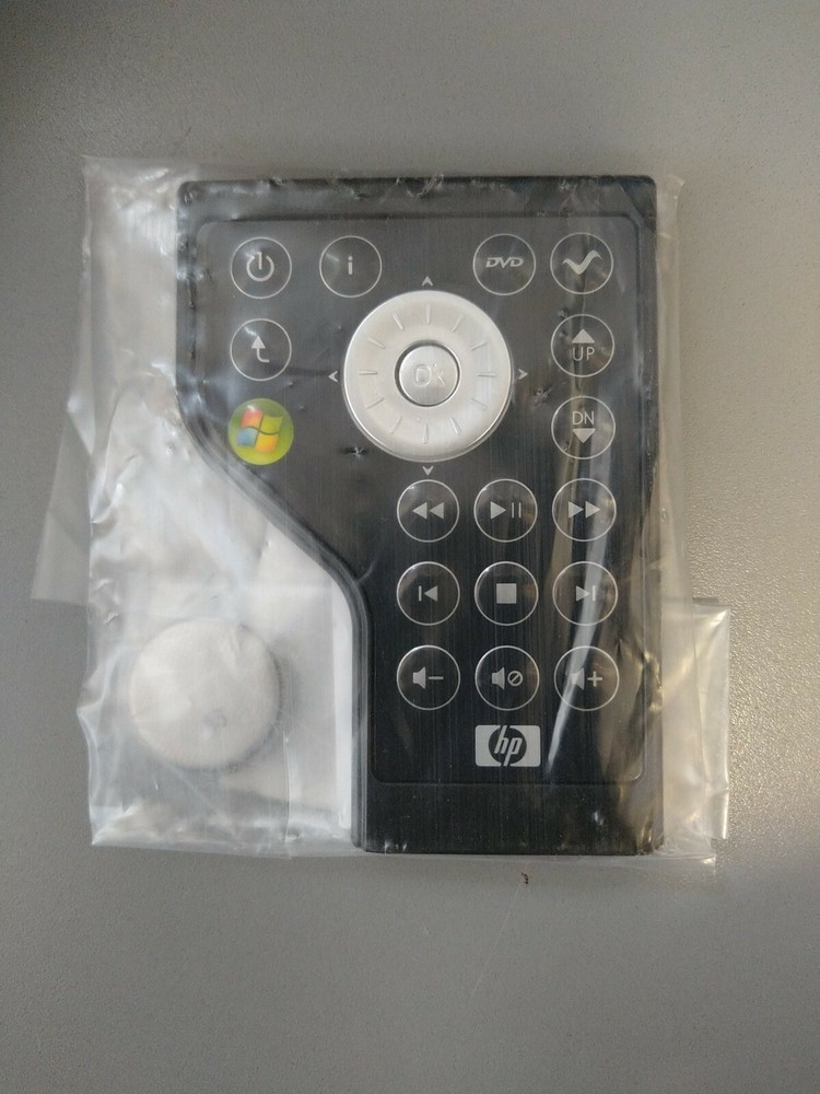 New Genuine HP Pavilion Scroll Remote Control P#. 488140-00. Include Battery