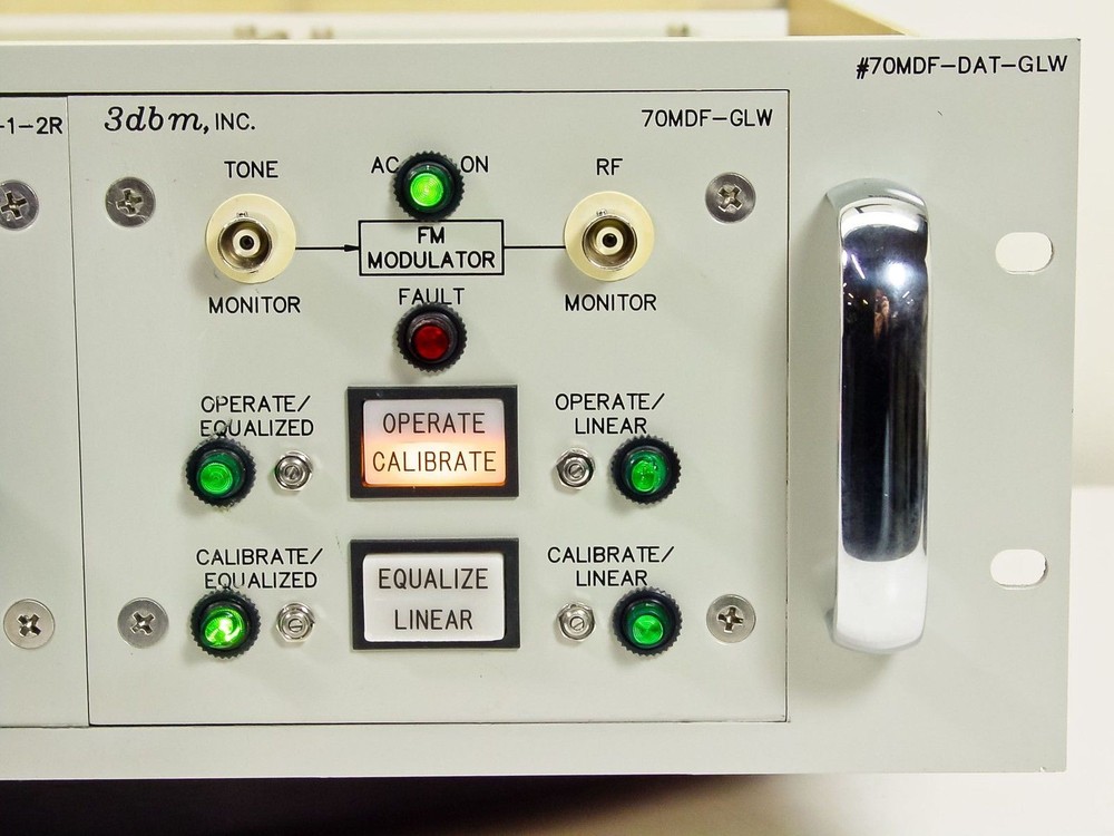 3dbm 70MDF-DAT-GLW Dual-Channel RF Satcom Signal Modulator - 19" Chassis