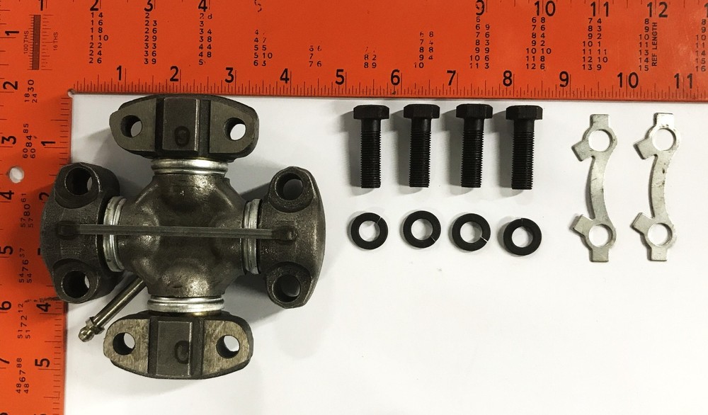 Total Source Universal Joint LP650-1671 NOS