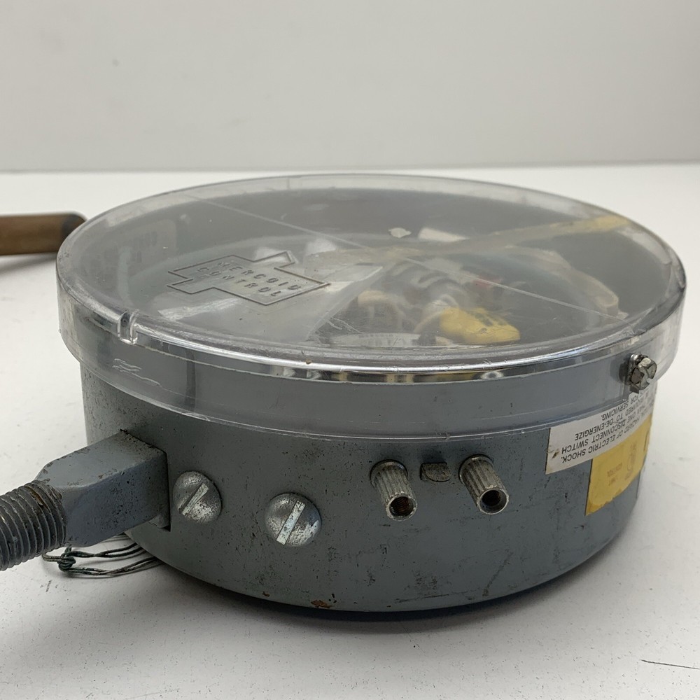 Mercoid Control DA-35-127-5 Refrigeration Pressure Switch Control