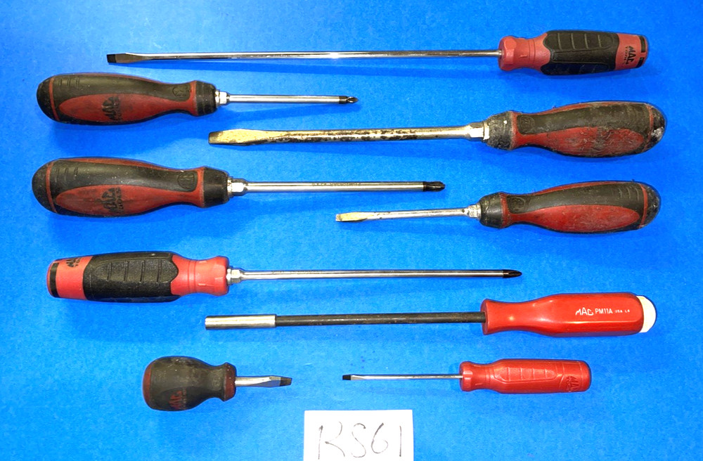 MAC TOOLS 9 PIECE ASSORTED SCREWDRIVER SET & BIT DRIVER