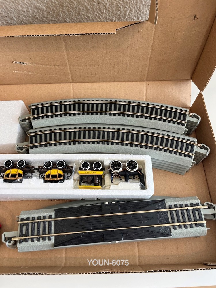 Bachmann The DeWitt Clinton Ready To Run HO Scale Train Set 00641
