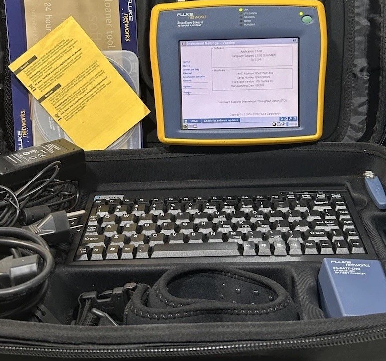 Fluke EtherScope Series II , Network Assistant ES2-PRO-I W/Case,charge&keyboard