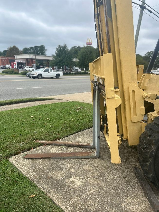 1985-2000 Caterpillar R80, All Terrain Forklift