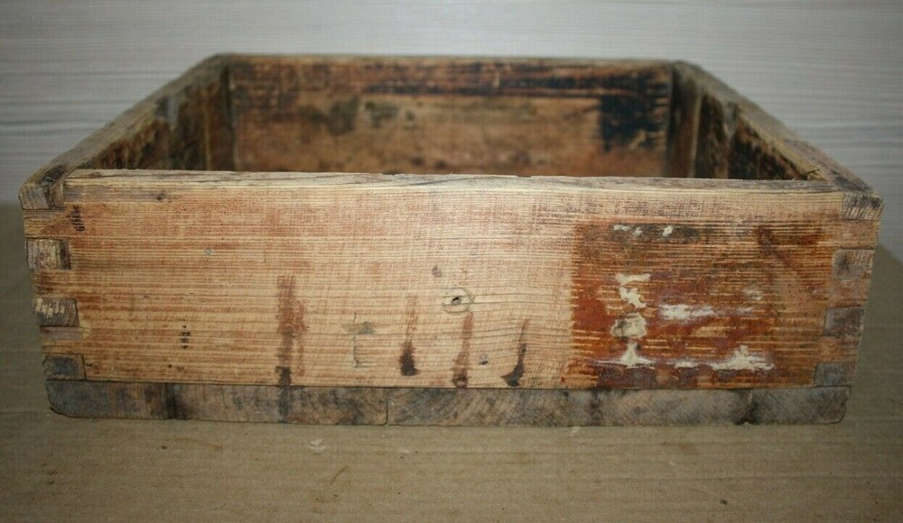 WW2 Original German Box Holzmine 42