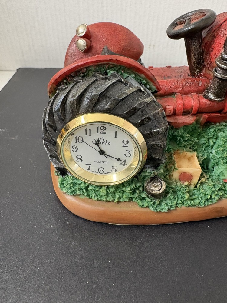 Tractor Desk Clock - Breeze Collection Clock