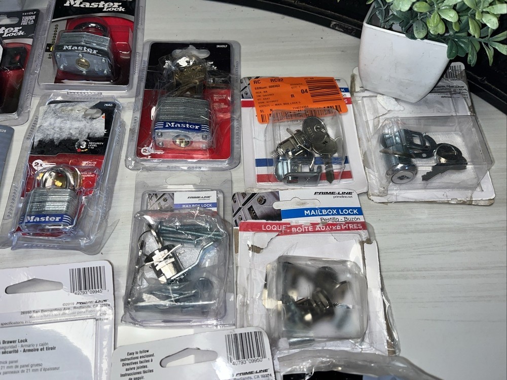 22 QTY! MIX BULK- Master Lock Padlock Universal Mailbox Mail Box Keyed Lock -NEW